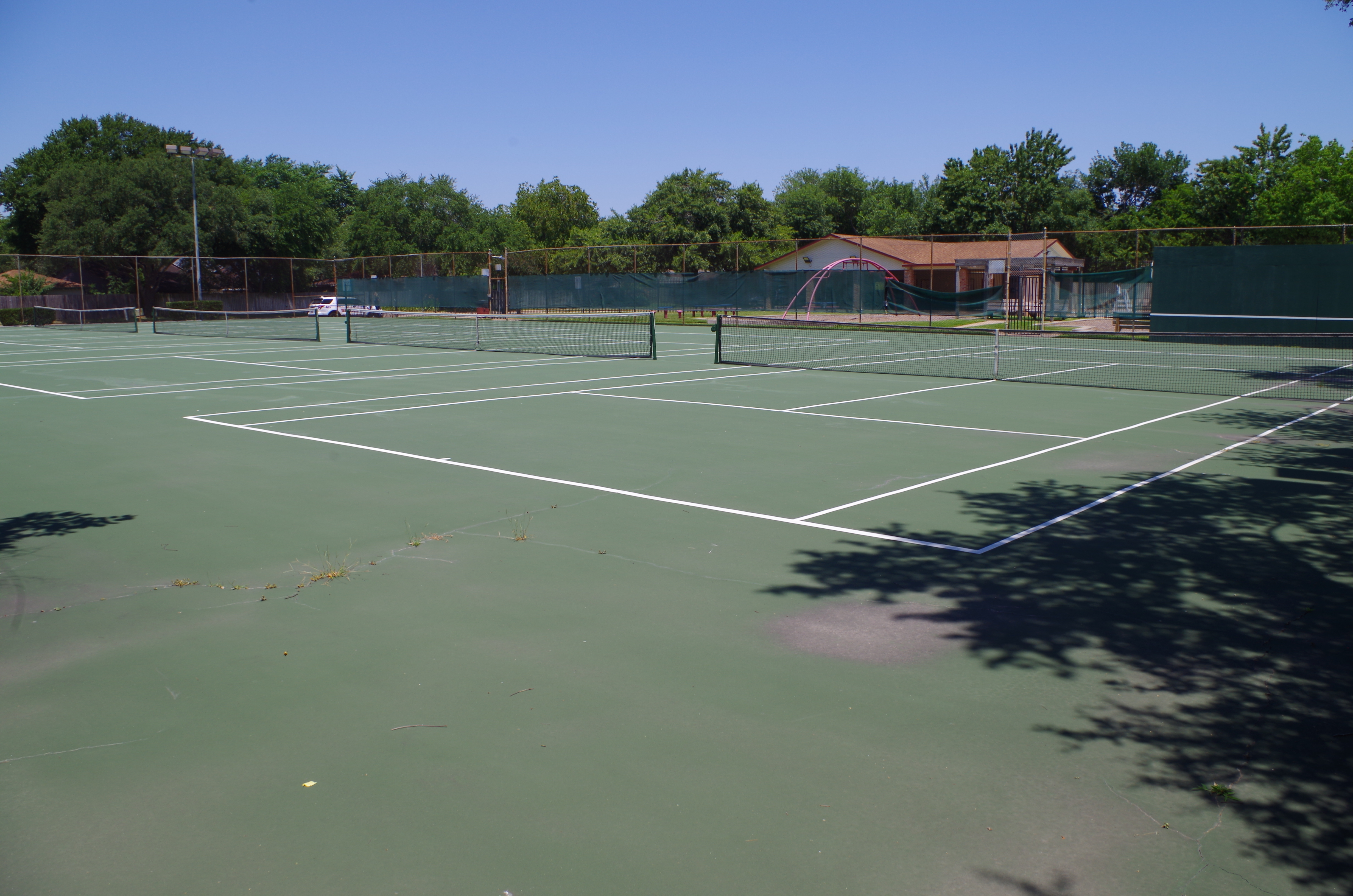 Cairnway Tennis courts